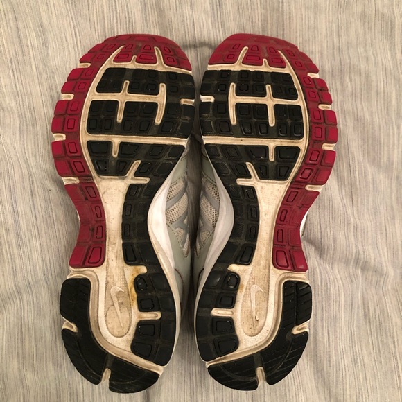 NIKE SHOES - Picture 5 of 6